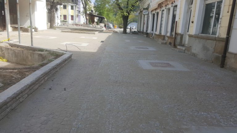 Площад (3)